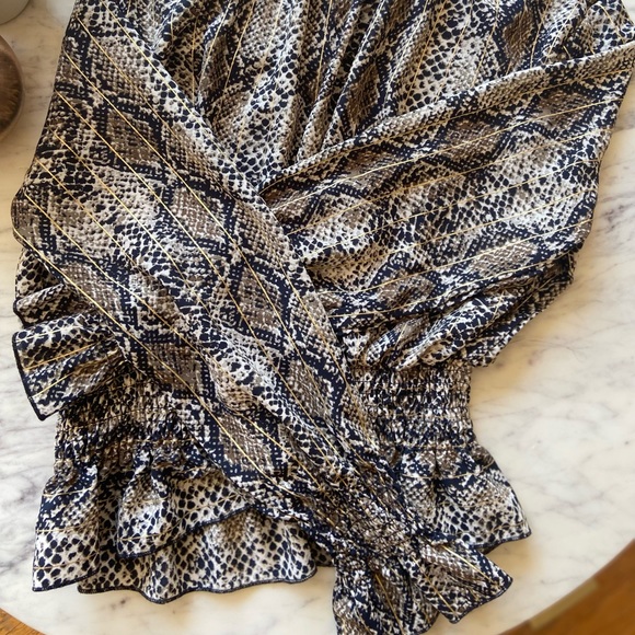 Snake Print Turtle Neck - Picture 3 of 5